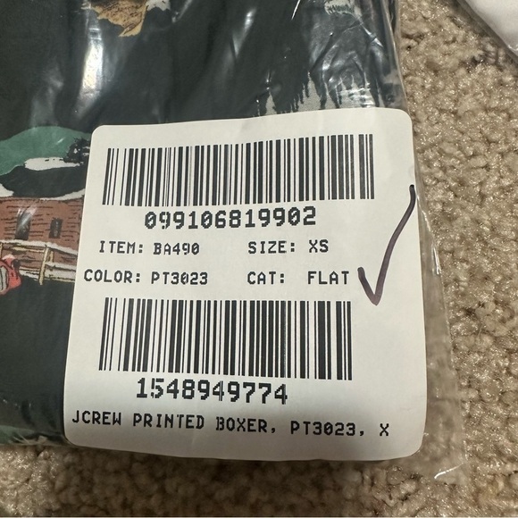 J crew boxers 4” winter cabin green multicolor - Picture 2 of 2